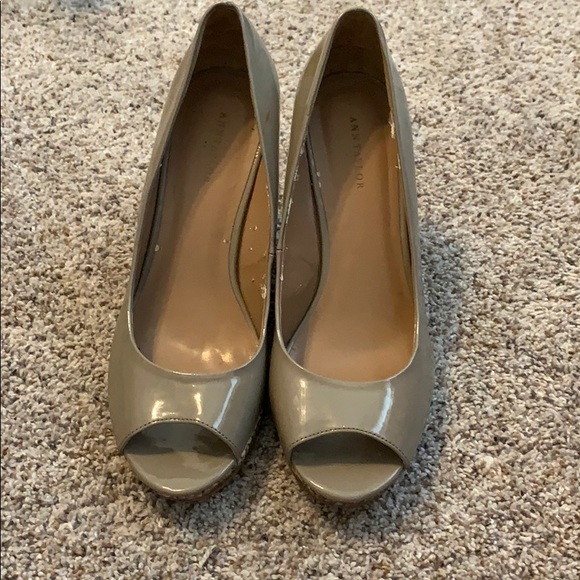 Ann Taylor wedges - Picture 2 of 8